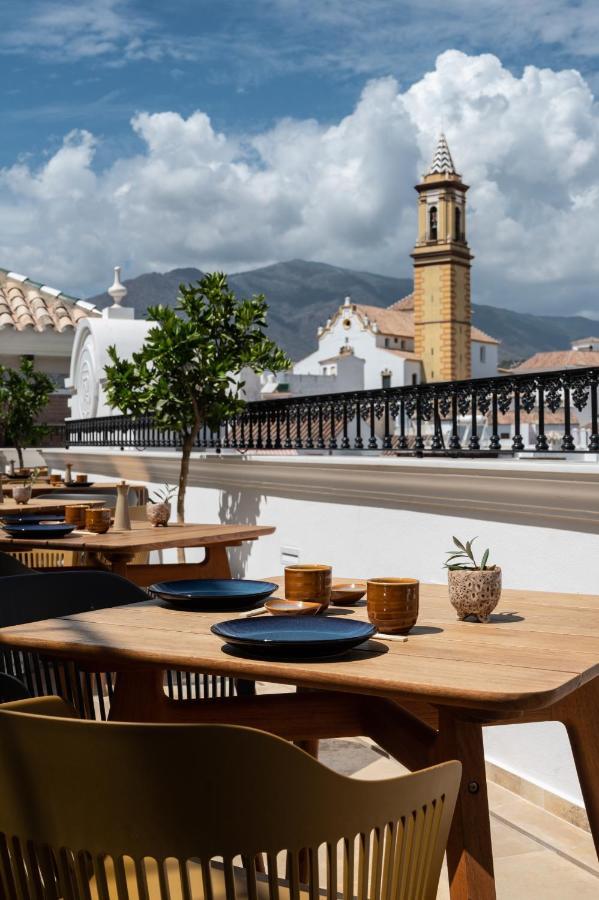 Hotel El Pilar Andalucia Estepona Exterior photo