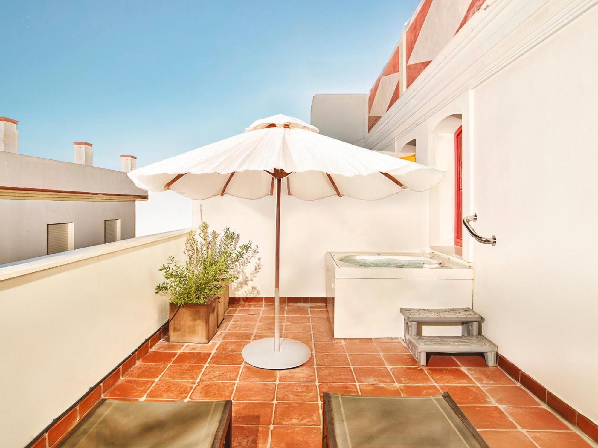 Hotel El Pilar Andalucia Estepona Exterior photo