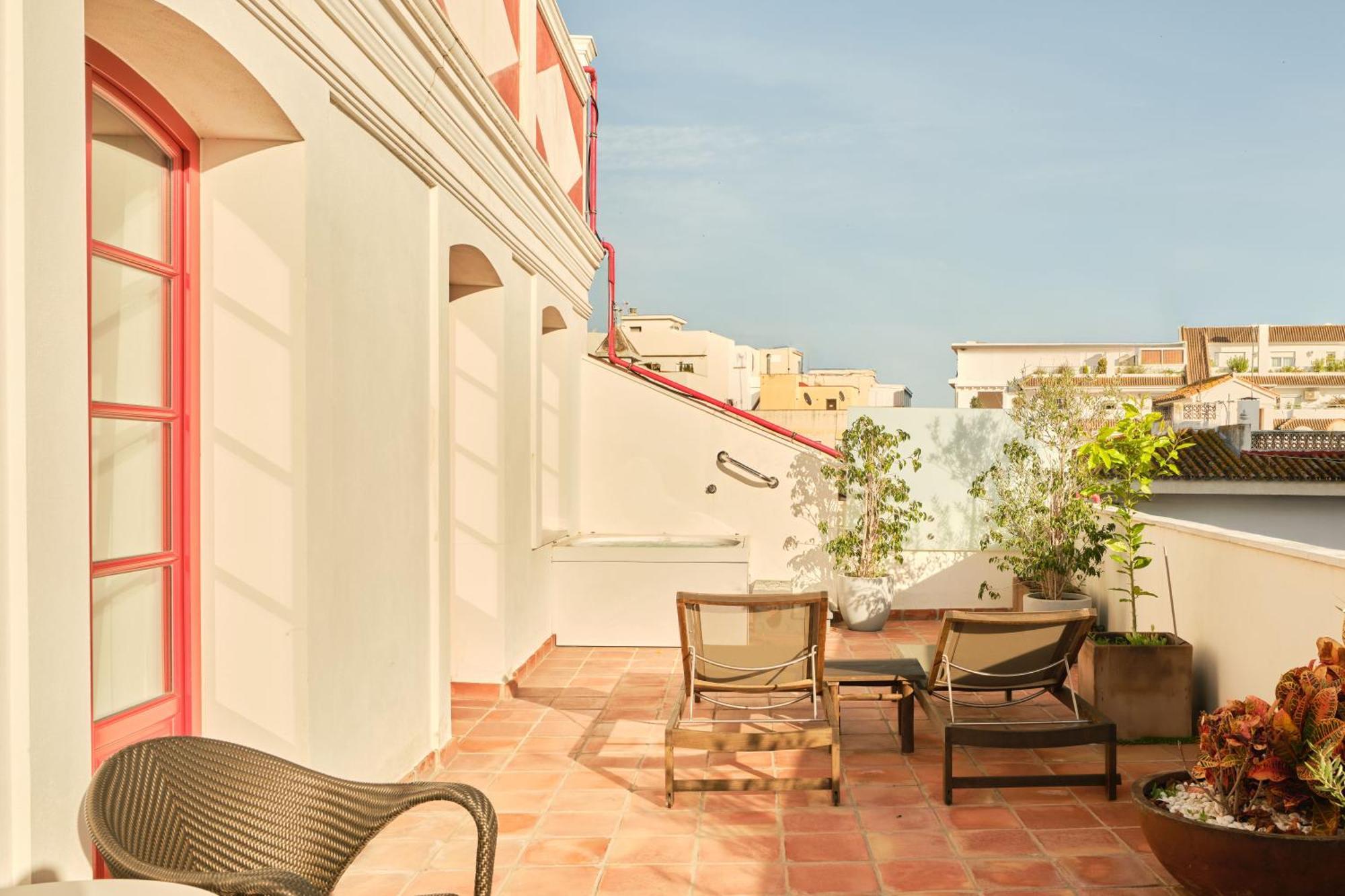 Hotel El Pilar Andalucia Estepona Exterior photo